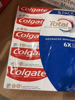 Colgate Total Advanced Whitening Toothpaste - White & Red (5 Pack)
